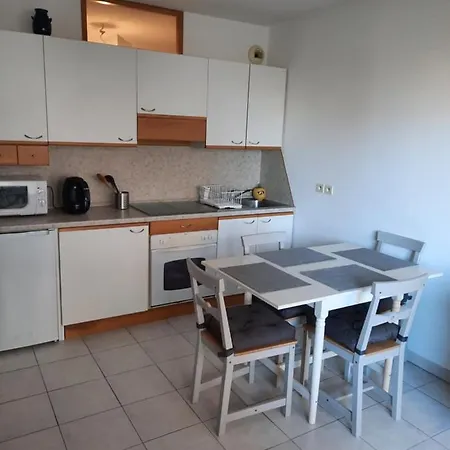 Apartamento Joli F2 46m2 Centre, Balcon,parking *